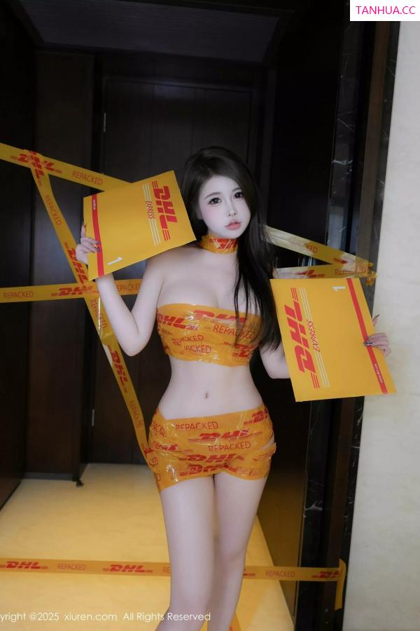 甜妮  [XiuRen]高清写真图 2025.03.14 No.10016 甜妮 美腿性感第14张图片